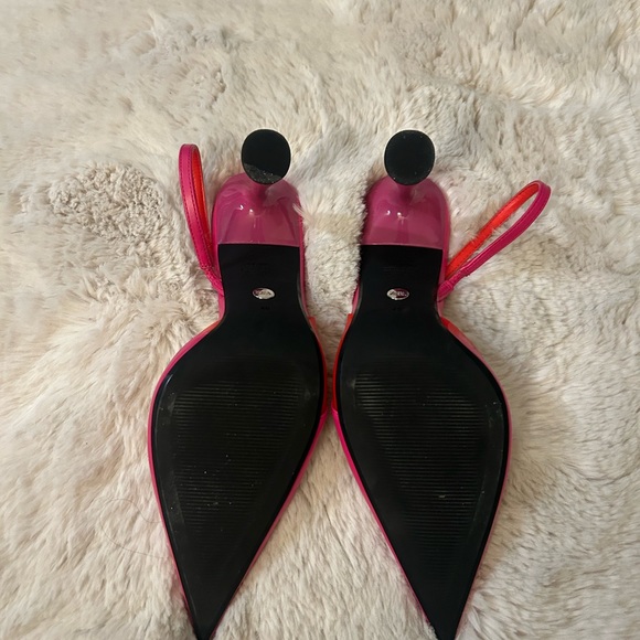 Shoes - Picture 4 of 5